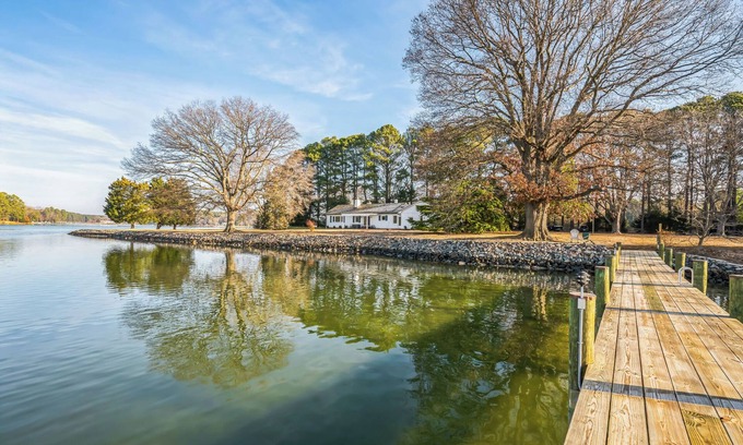 St. Michaels House | Spacious Family Getaway – Summer Ready!