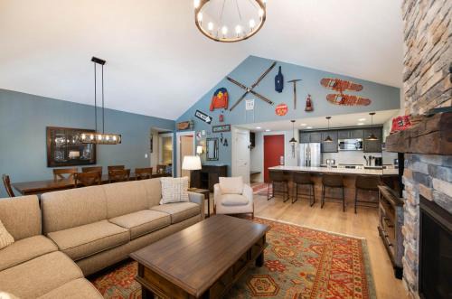 Winter Park Apartment | Spacious Fraser Crossing Founders Pointe Condo with Balcony and Village Views condo