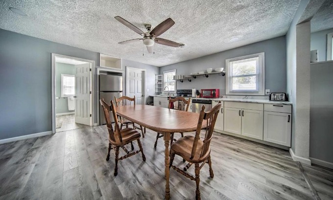 Geneva-on-the-Lake House | Spacious Geneva House Less Than 5 Mi to The Strip!