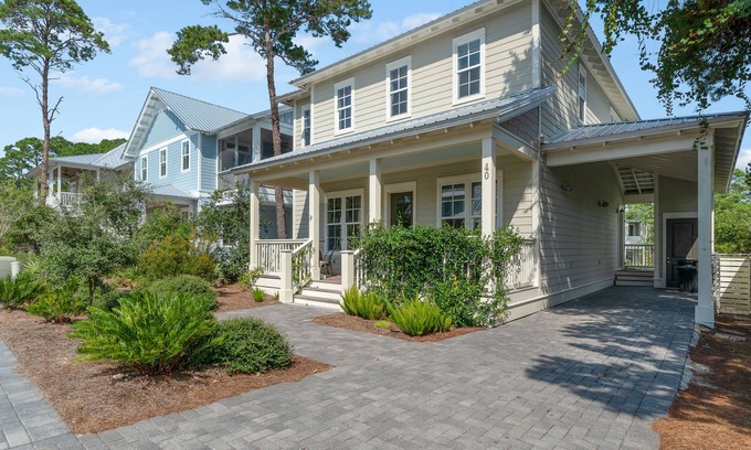 Lakeside at Blue Mountain Beach House | Spacious, golf cart included-pet friendly, short stroll to beach