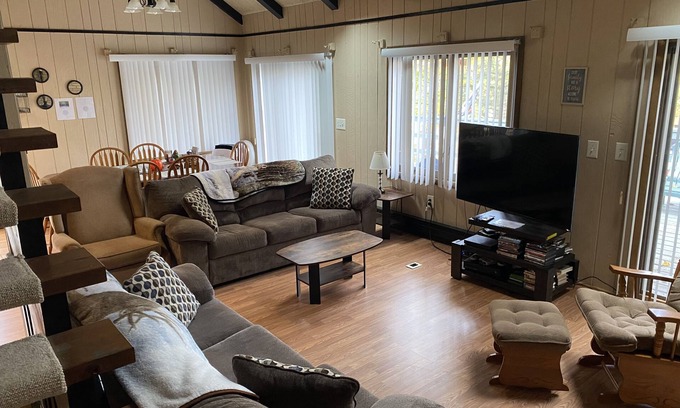 Hamlin Ski Chalet | Spacious Hideout Chalet w/gameroom, close to amenities