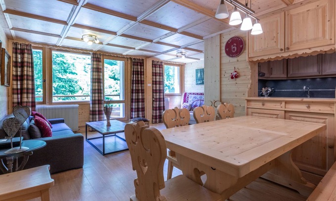 Val-d'Isere Apartment | Spacious High-Standard Apartment with WiFi, Parking, South-Facing Balcony Near Slopes