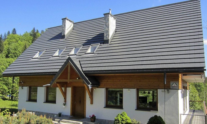 Zwardon Villa | Spacious Hill-View Villa