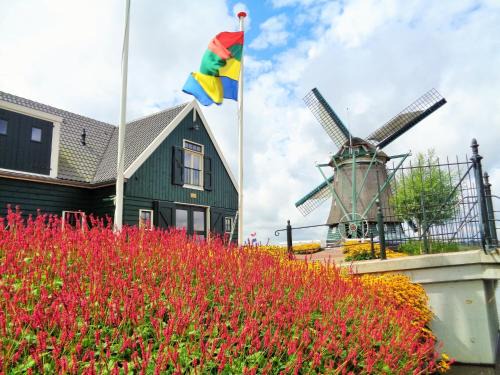 Municipality of Beemster House | Spacious Holiday Home in the Beemster near a Windmill