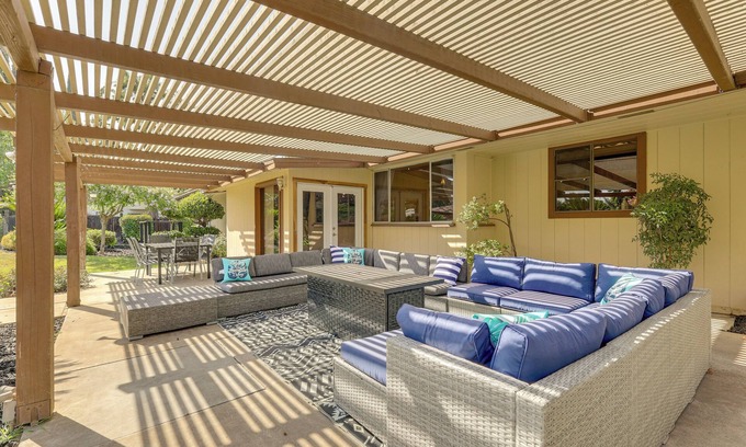 Roosevelt House | Spacious Home - 6 Mi to Downtown Fresno!