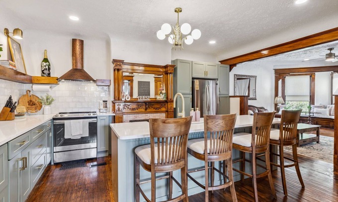 Hough House | Spacious Home Chef's Kitchen, BBQ Grill, 5 Min Cle Clinic, Hot Tub, ADA, King