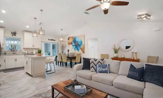 North Port House | Spacious Home near Warm Mineral Springs, Beaches and Fun Outdoor Activities