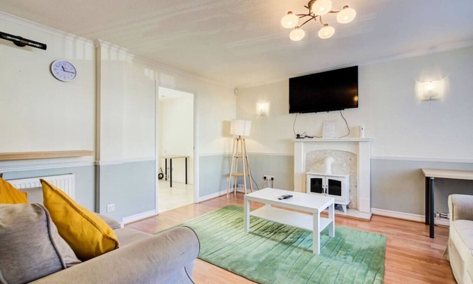 Tilbury House | Spacious Home – Perfect for Groups & Families