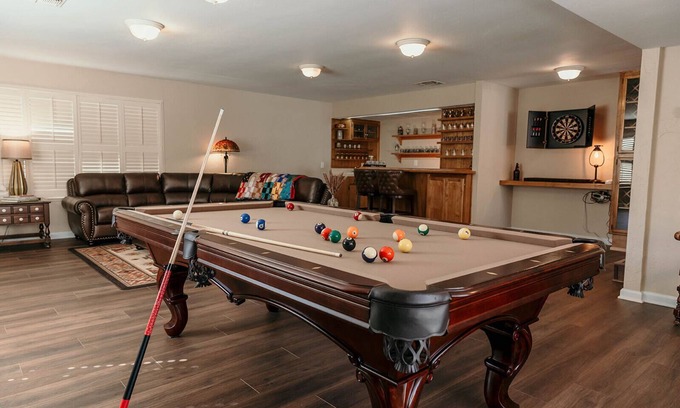 Kernville House | Spacious Home, Refreshing Unheated pool, Near the Kern River, EV charger