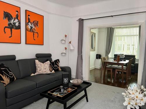Anfield House | Spacious Home - Sleeps 5 persons - Minutes Walk from Anfield Stadium