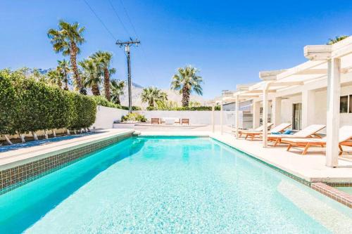 Racquet Club Estates Villa | Spacious home w/ pool, fireplace, outdoor deck