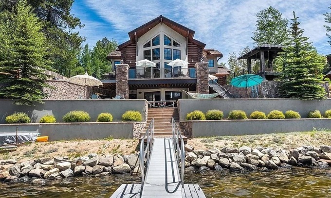 Donnelly House | Spacious home with incredible lakefront views!