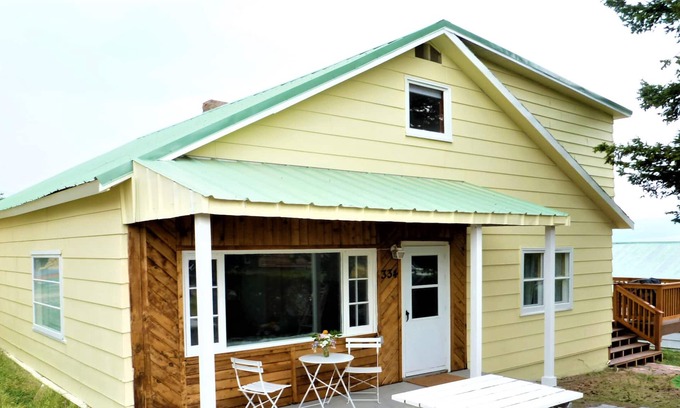 Philipsburg House | Spacious home with picturesque mountain views