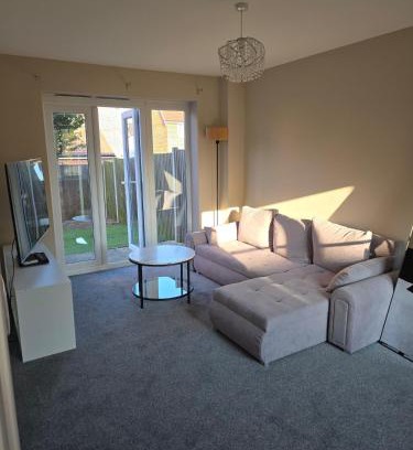 Colchester House | Spacious & Homely Colchester Stay-Great Location