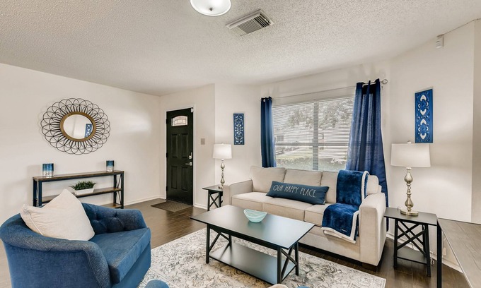 West San Antonio House | Spacious House close to Sea World and Lackland AFB