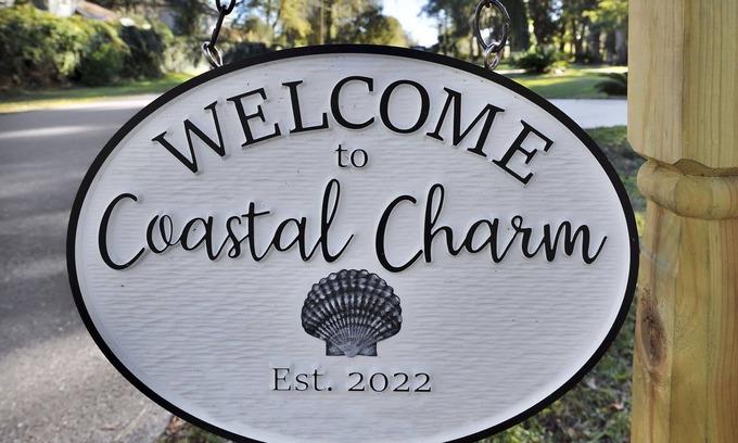 Yulee House | Spacious house just minutes from the beach and downtown