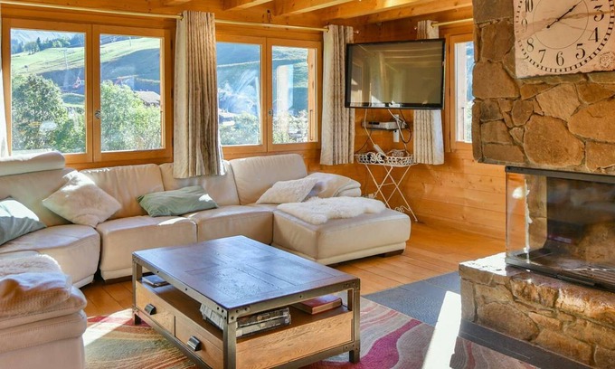 Le Chinaillon Ski Chalet | Spacious independent chalet, 18 people, 7 bedrooms, WiFi, near shops!