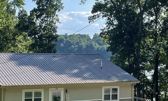 Cadiz House | Spacious Lake Barkley Cottage/private/gorgeous lakefront view! Dock/jetski port