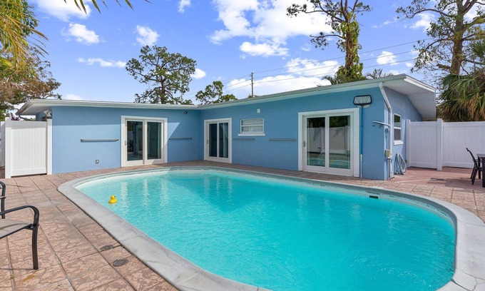 Anona House | Spacious Largo Home with Private Pool, Perfect FL Getaway!