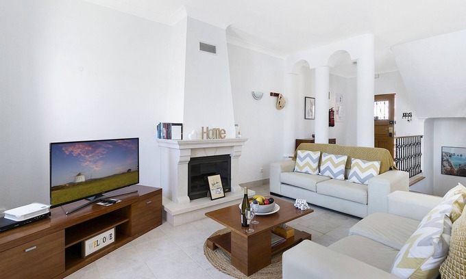 Budens House | Spacious Linked Villas, Poolside location, Fibre optic WIFI