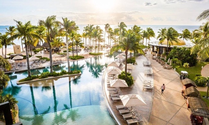 Punta Sam Resort | Spacious & Luxurious Beachfront 1 BDR Suite (1150 sq-ft) *SLEEPS 4*