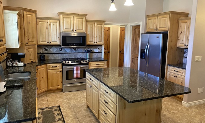Idaho Falls House | Spacious Luxury Home in Heart of Idaho Falls