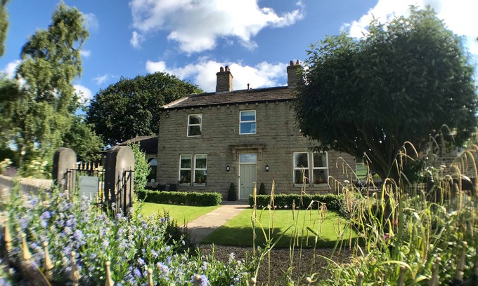 Shipley House | Spacious luxury house in a quiet yet convenient location - sleeps 12