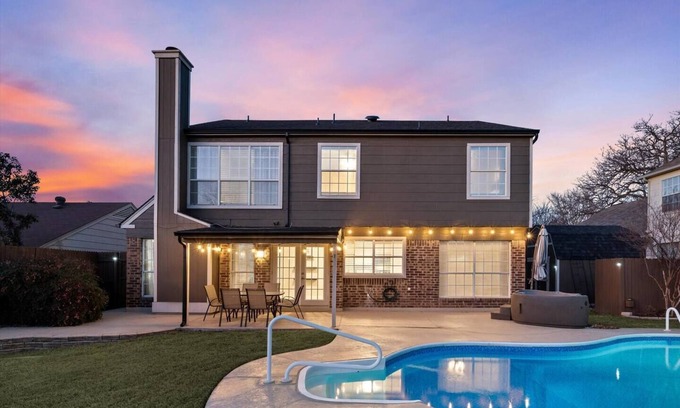North Richland Hills House | Spacious Modern Home w/Pool Hot Tub Game Room