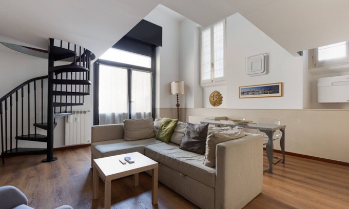 Zona Zara House | Spacious mezzanine studio apartment located on the ground floor of an apartment building, perfecy for 4 people. The apartment is just steps from the MM5 purple "Marche" line, which is perfectly connected to several areas of interest in the city and just