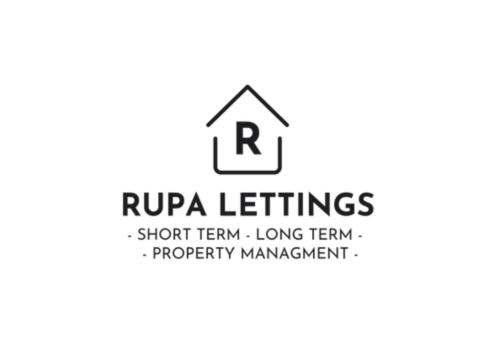 Nantwich House | Spacious modern 3 bed home