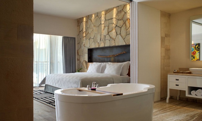 North Legian Apartment | Spacious Modern Suite with Free Minibar Items (T Sand Suite8)