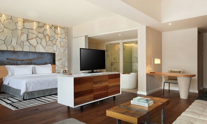 Central Seminyak Apartment | Spacious Modern Suite with Free Minibar Items (T Sand Suite29)
