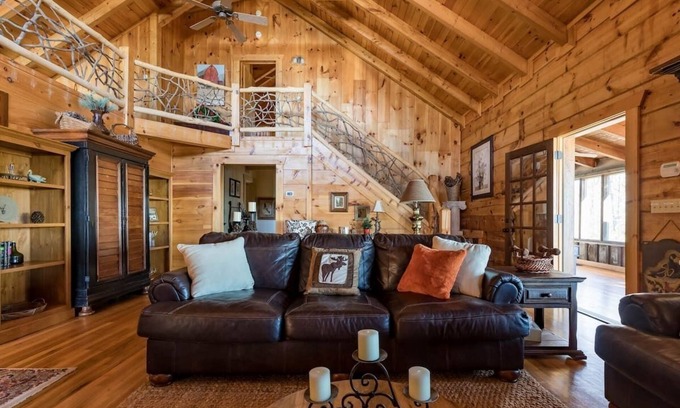 Clayton Cabin | Spacious Mountain Cabin with Sweeping Views