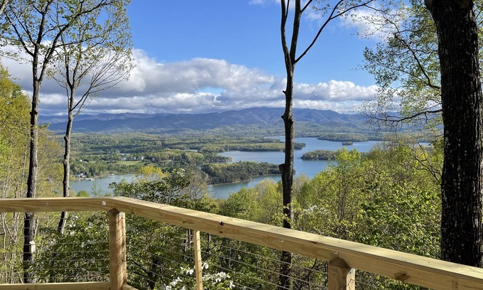 Hiawassee House | Spacious Mountain Home