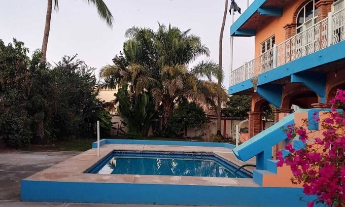 La Penita de Jaltemba House | Spacious 6-bedroom house in beautiful La Peñita de Jaltemba with WiFi, AC