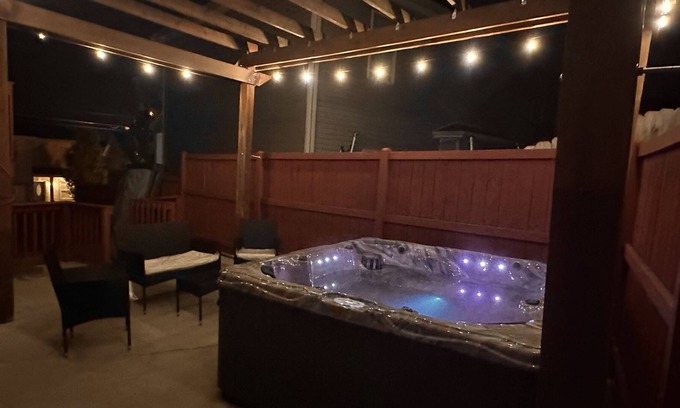 Hermitage House | Spacious Nashville Home w/ Hot Tub