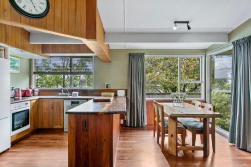 Nukuhau House | Spacious Nukuhau Stay Near Town With Parking and Comfort