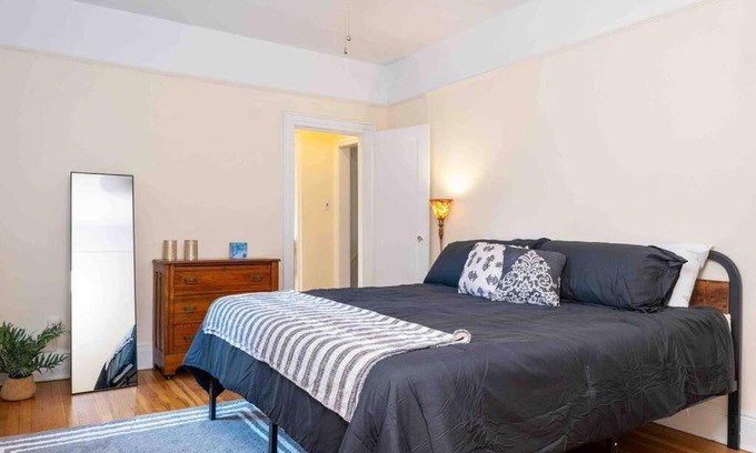 Hoboken Apartment | Spacious Oasis - Hoboken California King Bed!