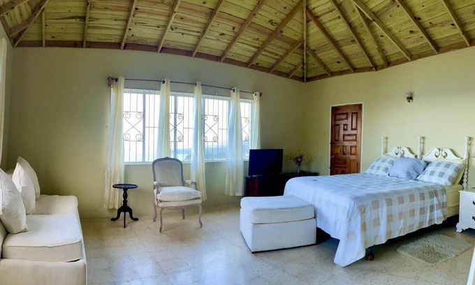 Port Maria House | Spacious Oceanview Home: The Perfect Venue for Special Events & Large Groups