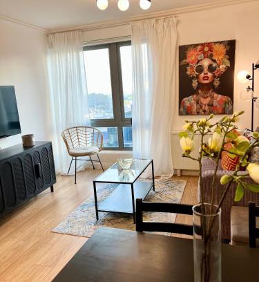 East Acton Apartment | Spacious one bedroom flat opposite station