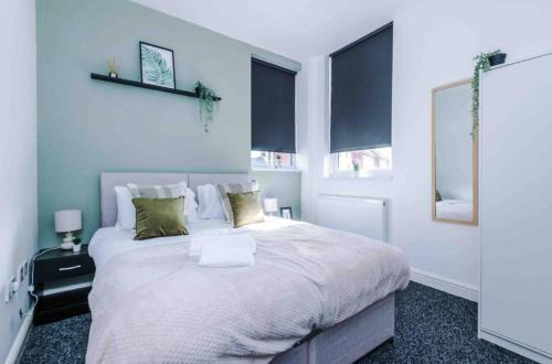 St Helens Apartment | Spacious One-Bedroom Apartment in Saint Helens