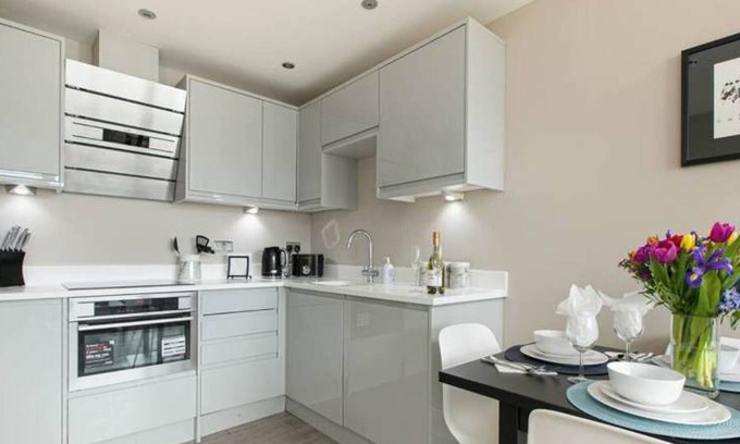 Brighton City Centre Apartment | Spacious Perfect Location Moments Away From Pier