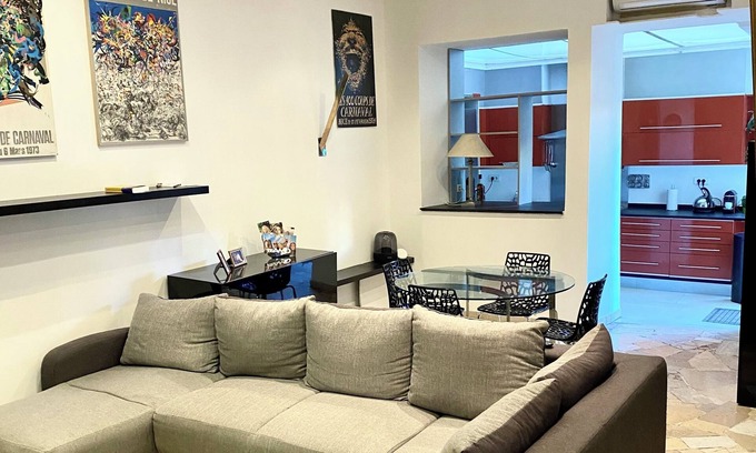 Carabacel Apartment | Spacious, Perfect location (Near by "Nicetoile"). Little garden.