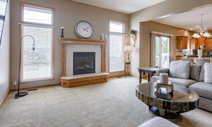 Omaha House | Spacious pool house with tons of amenities, your perfect family vacation spot!