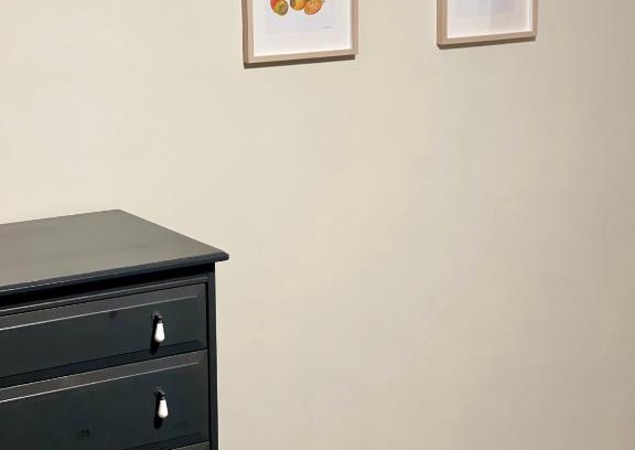 Eastwood House | Spacious private room minutes away from Eastwood