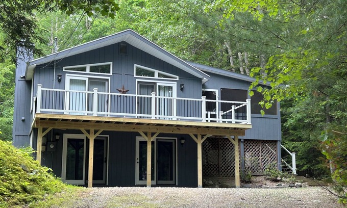 Moultonborough House | SPACIOUS & PRIVATE HOME - SUISSEVALE ON LAKE WINNIPESAUKEE