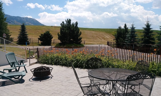 Inkom Apartment | Spacious Quiet Country Home With Stunning Views from Private Patio