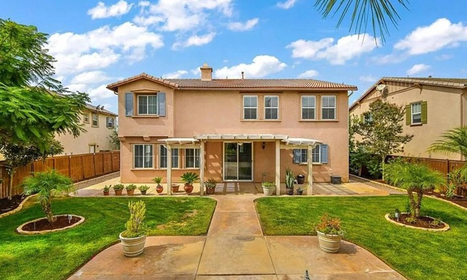 Redlands House | Spacious quiet home in Redlands
