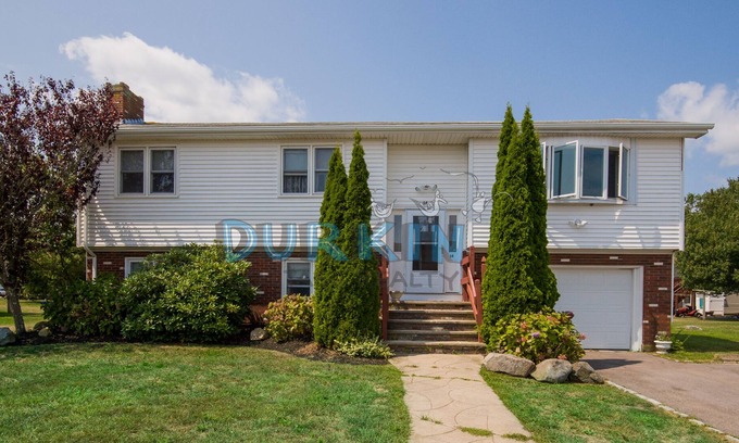 Eastward Look House | Spacious Raised Ranch, Close to Beach, Playground, Family Friendly Neighborhood, Large Deck