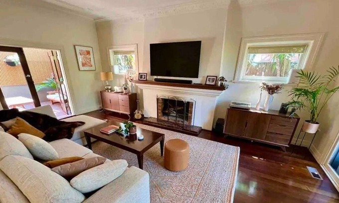 Caulfield North House | Spacious renovated Art Deco house